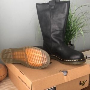 dr martens jenny boot
